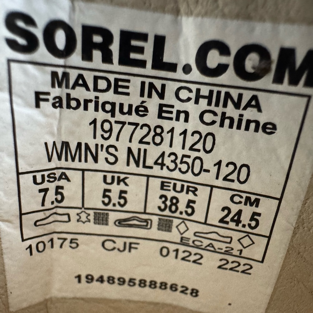 Sorel Women’s Waterproof Pull on Brex Heel Chelsea boot size 7 1/2 - Picture 7 of 9